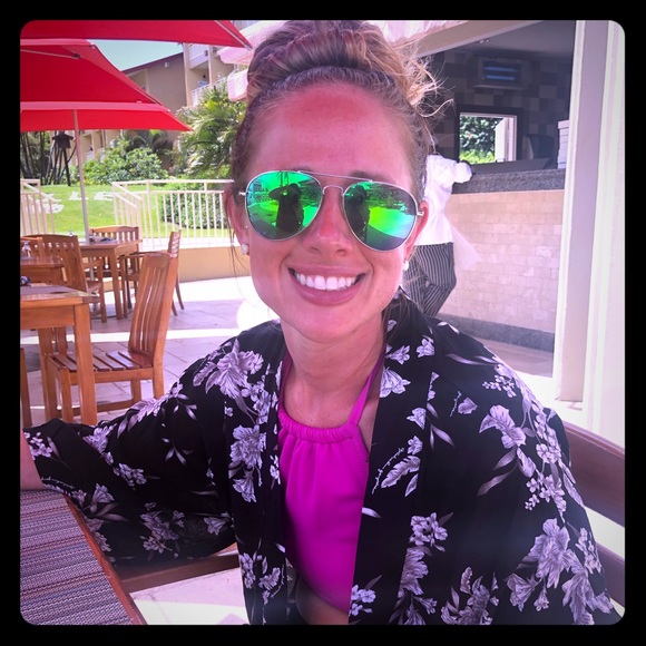 Meet your Posher, Jackie - Picture 1 of 1